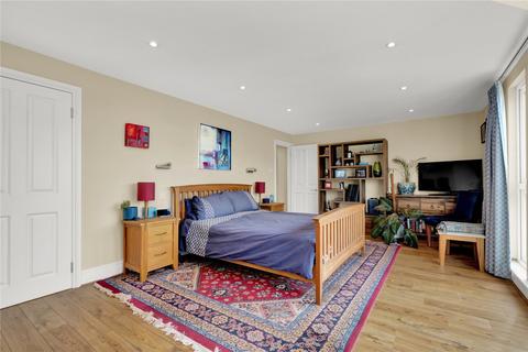 25 Loveday Road, London, W13 9JT