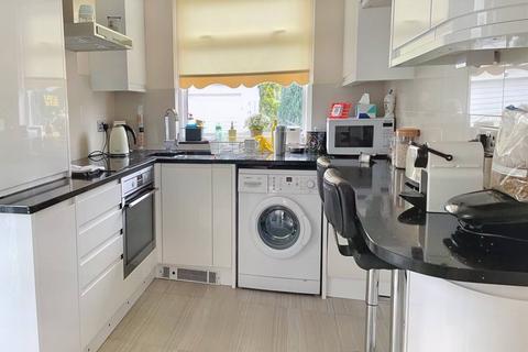 1 bedroom in a house share to rent, Regal Way, Harrow HA3