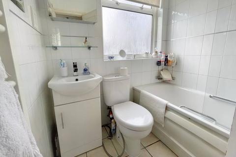 1 bedroom in a house share to rent, Regal Way, Harrow HA3