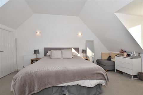 15 Baldock Road, Canterbury, CT1 1XH