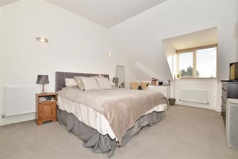 15 Baldock Road, Canterbury, CT1 1XH