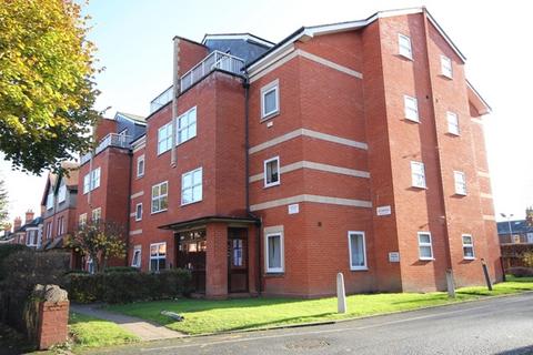 1 bedroom flat to rent, *FULLY BOOKED FOR VIEWINGS* Gresham Court, Shrubbery Avenue, Worcester