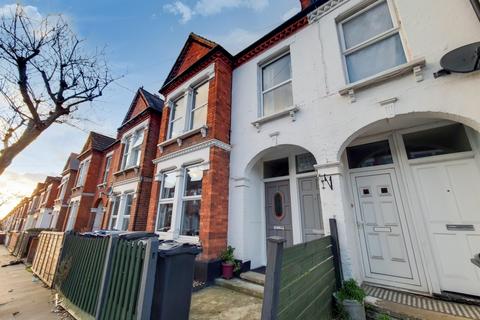 239 Mersham Road, Thornton Heath, CR7 8NW