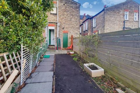 239 Mersham Road, Thornton Heath, CR7 8NW
