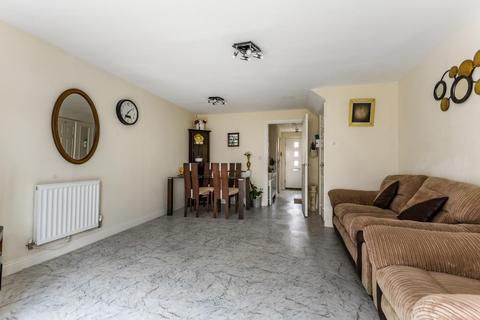 221 Sinclair Drive, Basingstoke, RG21 6AG