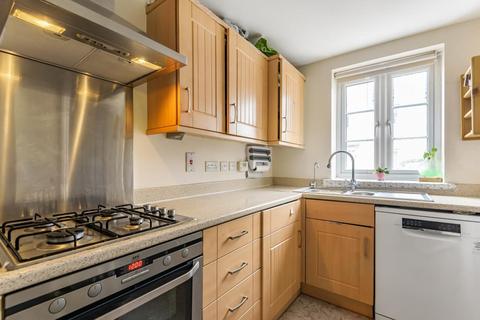 221 Sinclair Drive, Basingstoke, RG21 6AG