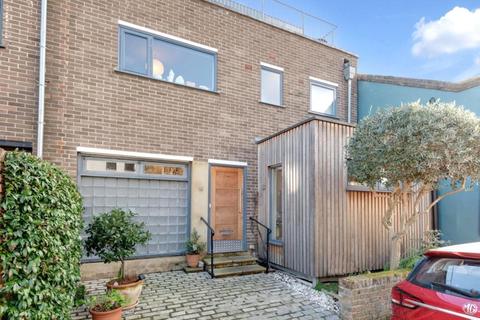 4 bedroom mews for sale - Murray Mews, Camden, London, NW1