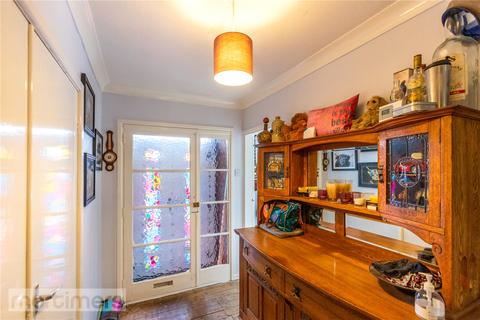 5 Barmouth Crescent, Blackburn, BB1 8PZ