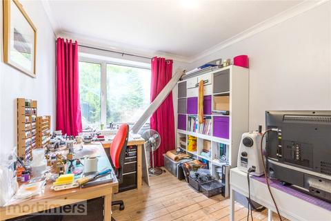 5 Barmouth Crescent, Blackburn, BB1 8PZ