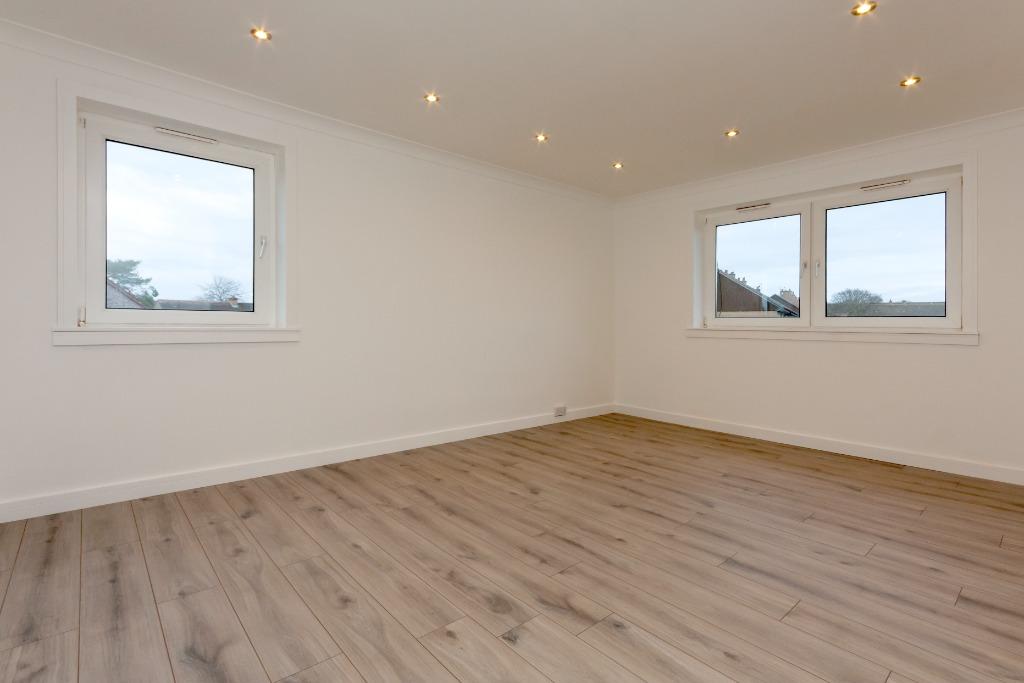 Eday Road, Summerhill, Aberdeen, AB15 2 bed flat £99,000