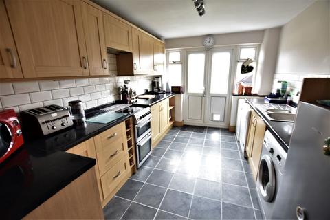 46 Fernside Avenue, Feltham, TW13 7BL