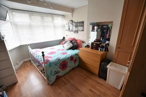 46 Fernside Avenue, Feltham, TW13 7BL