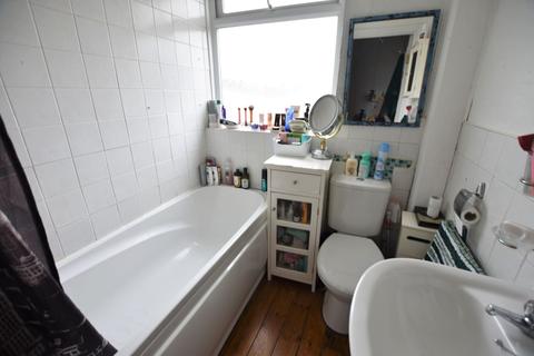 46 Fernside Avenue, Feltham, TW13 7BL
