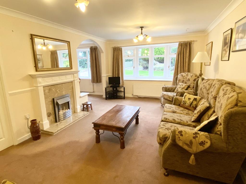 Madebrook Close, Sutton Hill... 3 bed bungalow £260,000