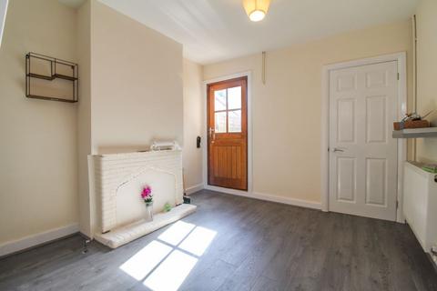 2 bedroom terraced house to rent, Dunville Road, Bedford