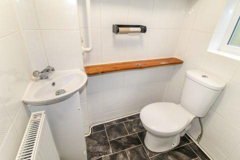 2 bedroom terraced house to rent, Dunville Road, Bedford