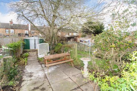 2 bedroom terraced house to rent, Dunville Road, Bedford