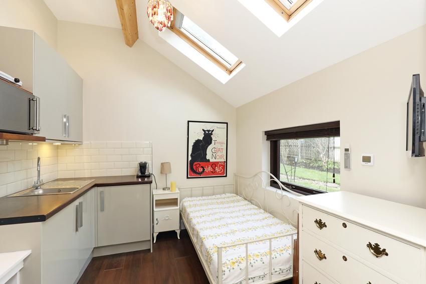 Sunbury Avenue, East Sheen, SW14 Studio £950 pcm (£219 pw)