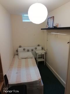 2 bedroom flat to rent, Stanley Road, Ilford, Essex, IG1