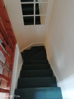 2 bedroom flat to rent, Stanley Road, Ilford, Essex, IG1