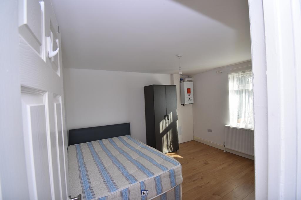 2 bedroom flat for rent in south harrow