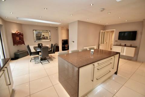 48 Cropthorne Road, Shirley, Solihull, B90 3JN