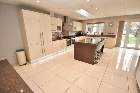 48 Cropthorne Road, Shirley, Solihull, B90 3JN