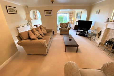 25 Top Road, Worrall, Sheffield, S35 0AQ