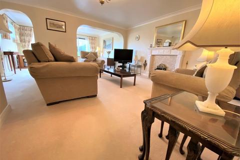 25 Top Road, Worrall, Sheffield, S35 0AQ