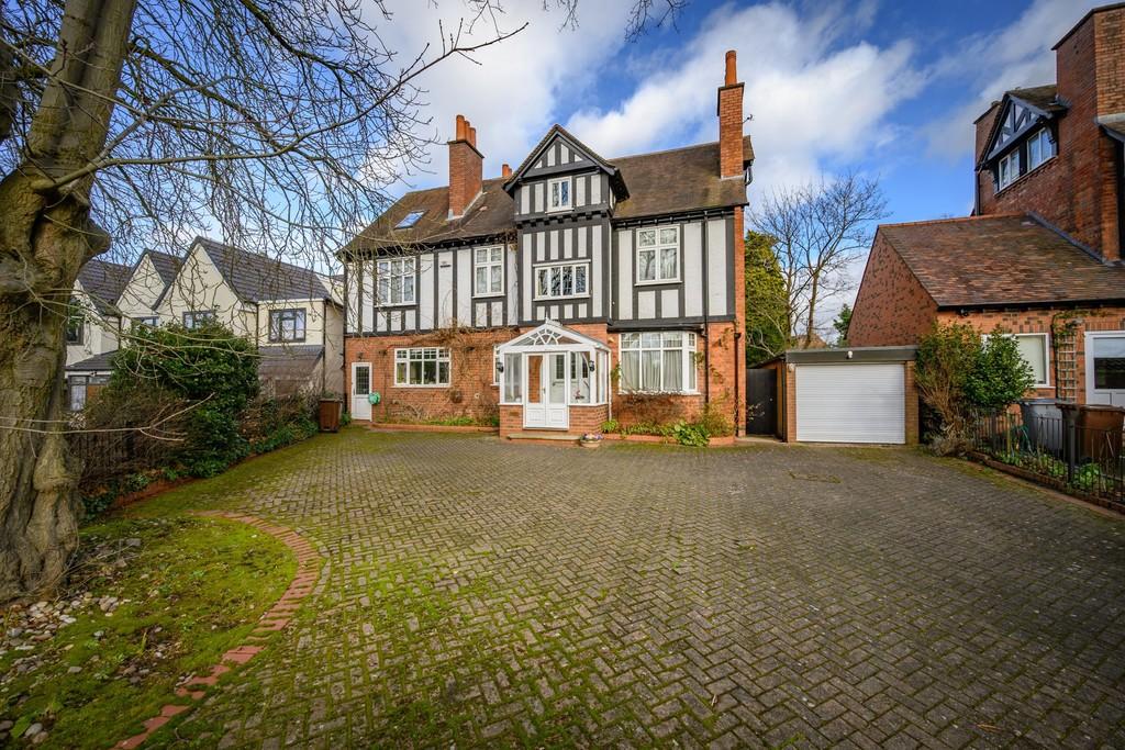 Widney Road, Bentley Heath 6 bed detached house £1,000,000