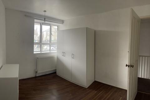 2 bedroom maisonette to rent - Fore Street, London, N9