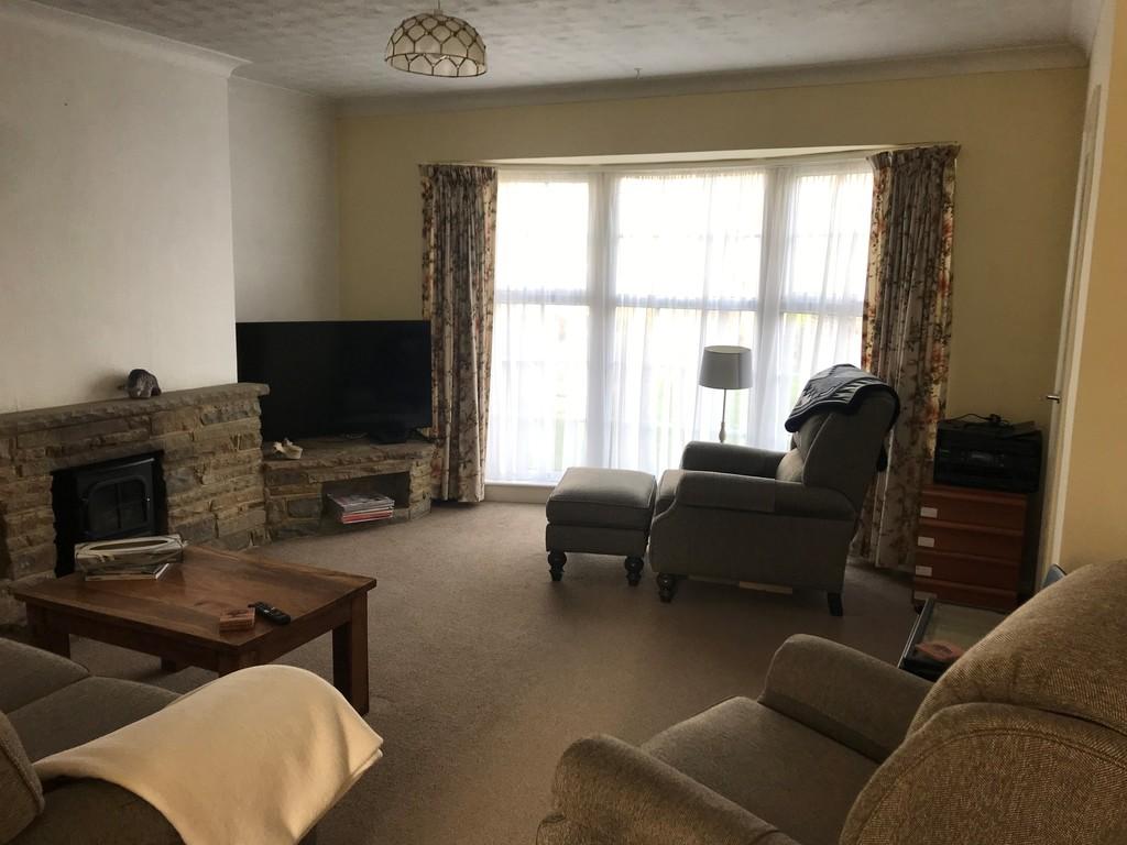 Greenacres,Shoreham by Sea 3 bed end of terrace house £1,550 pcm (£