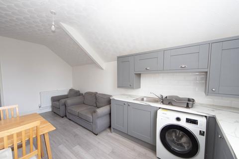 2 bedroom apartment to rent - Llanishen Street, Cathays, Cardiff