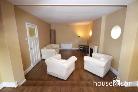 2 bedroom flat to rent, Wimborne Road, Winton