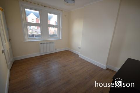 2 bedroom flat to rent, Wimborne Road, Winton