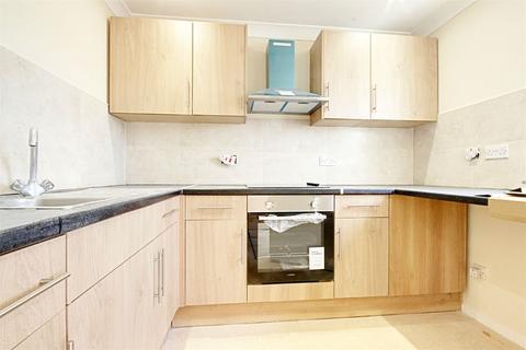 1 bedroom flat to rent, St Giles Court, Bullsmoor Lane, ENFIELD, Middlesex, EN1
