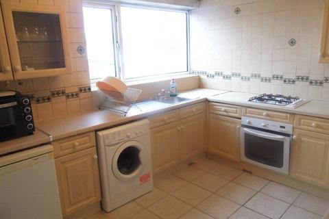 12a Mapleton Close, Bromley, BR2 9DU