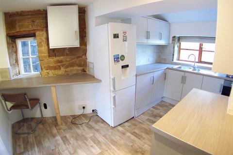 3 bedroom house share to rent, Moor Road, Leeds