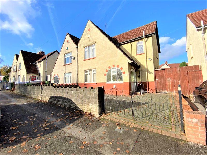 Grand Avenue Ely Cardiff CF5 4HU 3 bed semidetached house £1,000 pcm (£231 pw)