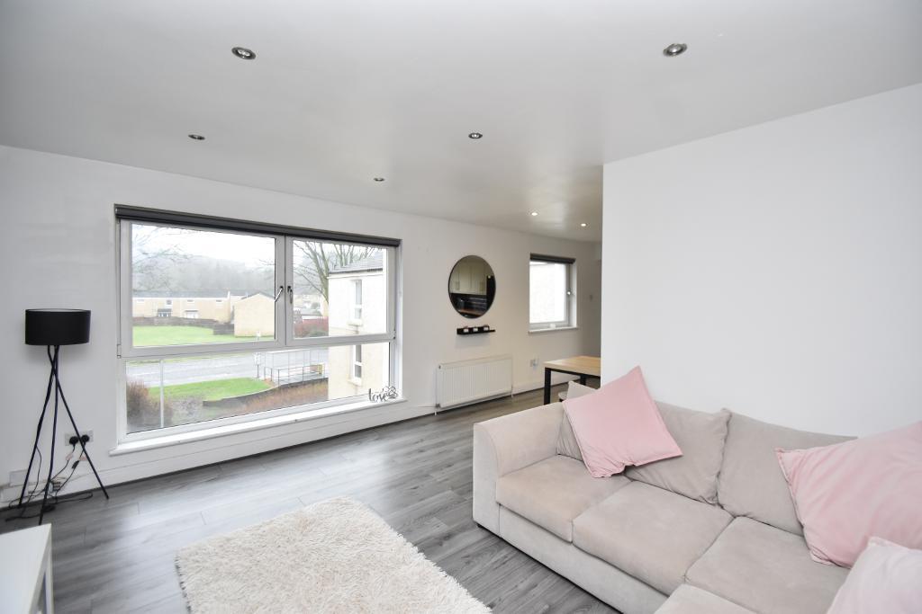 Almond Road, Cumbernauld, Glasgow, G67 3LT 2 bed flat £55,000