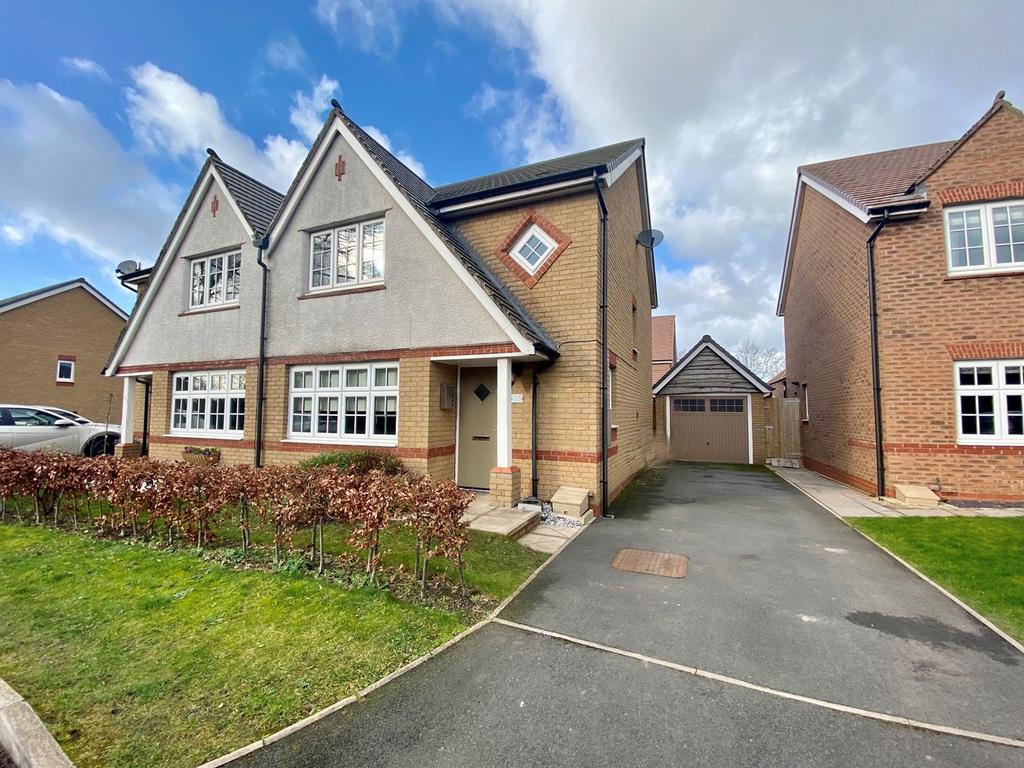 Tillage Close, Walmer Bridge, Preston, PR4 3 bed semidetached house
