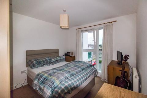 18 Nicholls Close, Caterham, CR3 5XP