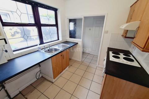 3 bedroom terraced house to rent, Darlington Road, Ferryhill