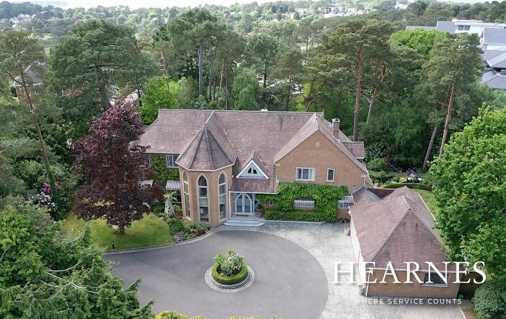 Lawrence Drive, Poole, BH13 4 bed detached house £2,500,000