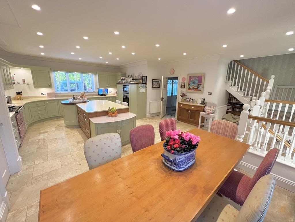 Lawrence Drive, Poole, BH13 4 bed detached house £2,500,000