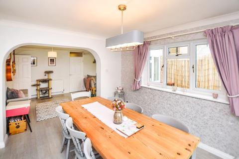 9 Hereward Way, Deeping St James, Peterborough, PE6 8QA