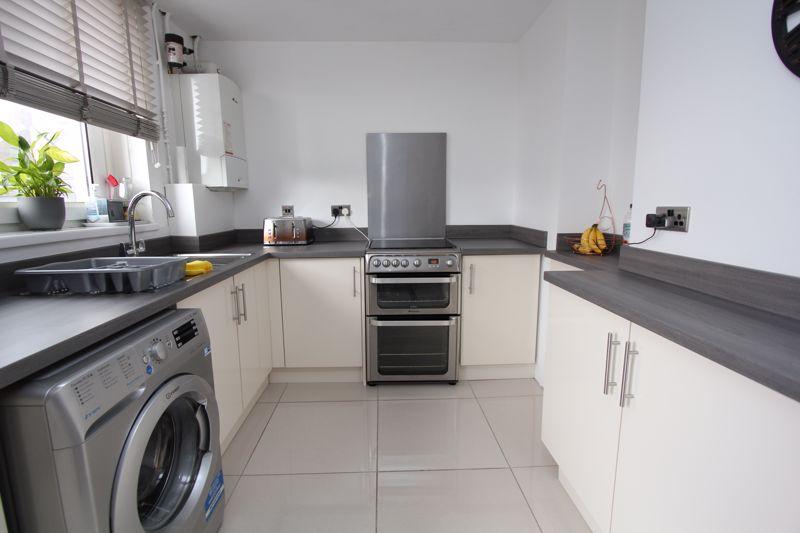 Street, Barry 2 bed terraced house £165,000