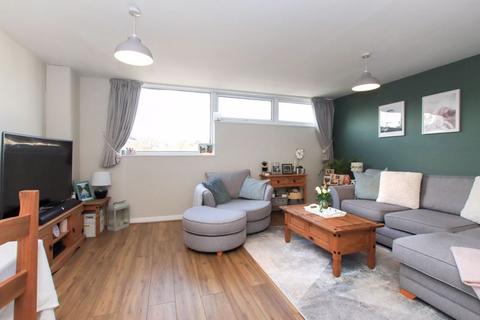 2 bedroom maisonette for sale, Tring