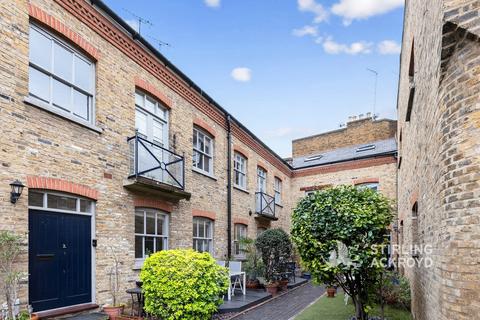 2 bedroom terraced house to rent, Hardwicke Mews, London, WC1X