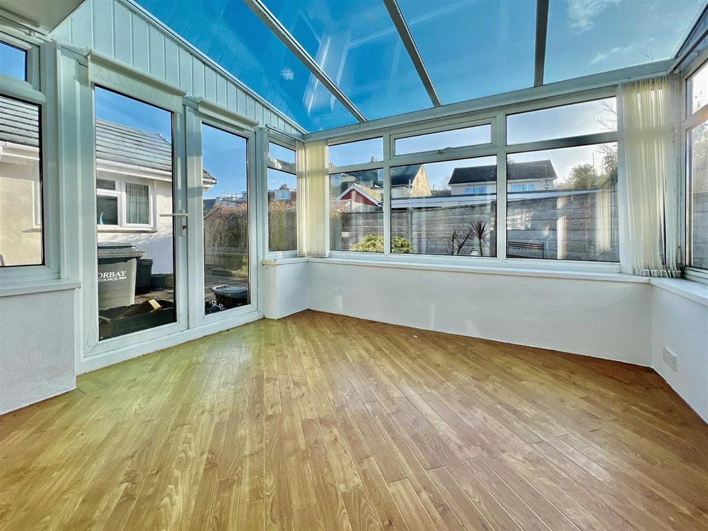 Maple Close, Higher Brixham, Brixham 4 bed detached bungalow £335,000